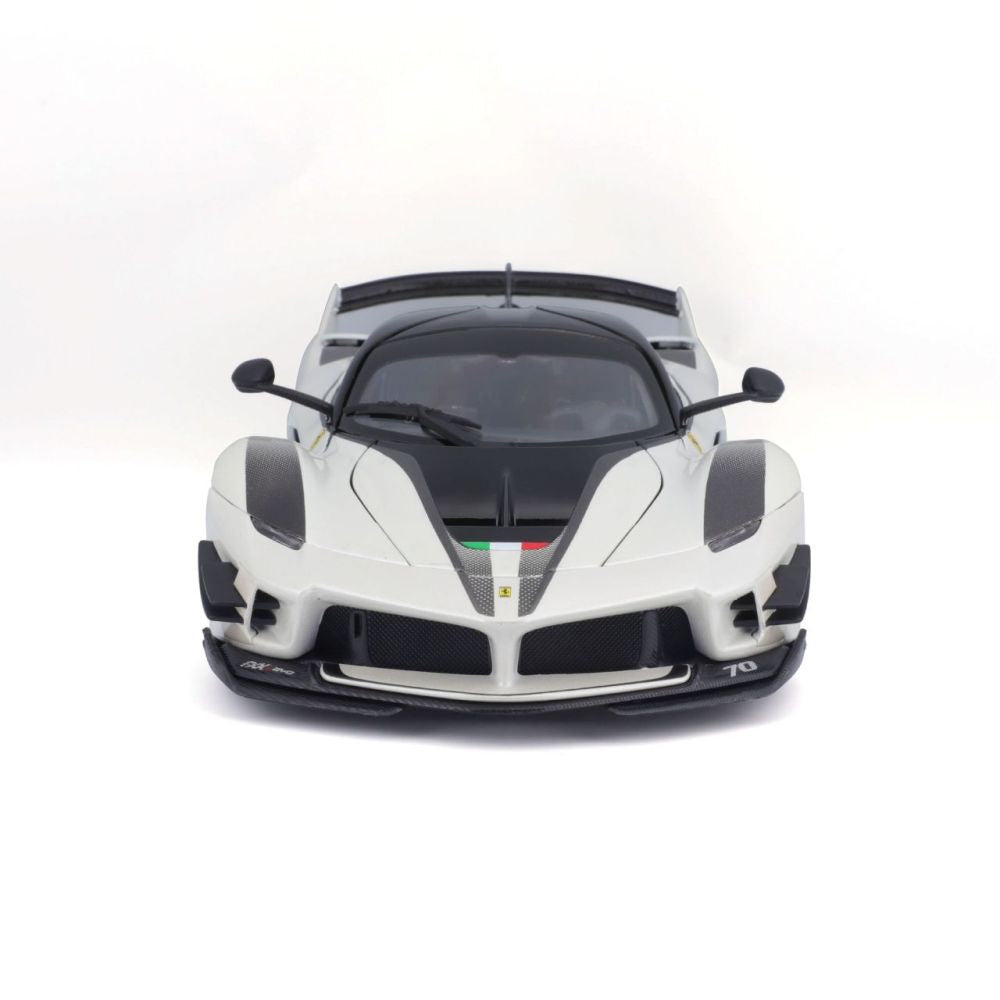 Bburago Ferrari Race & Play FXX-K EVO, weiss, 1:18