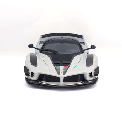 Bburago Ferrari Race & Play FXX-K EVO, weiss, 1:18