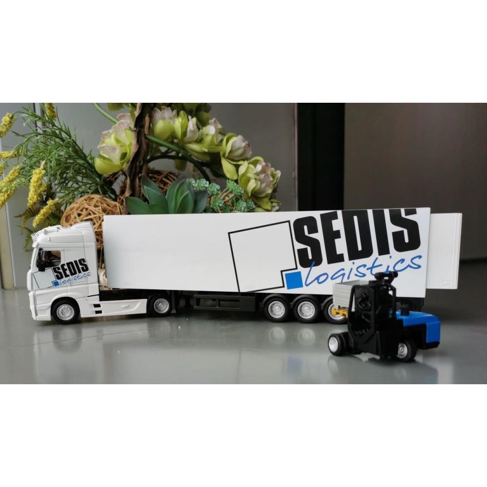 Camion Mercedes Bburago avec chariot élévateur et accessoires