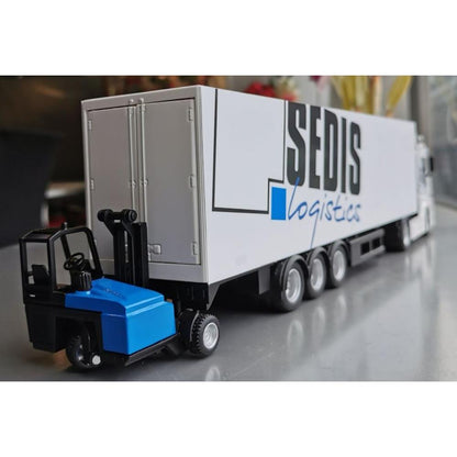 Camion Mercedes Bburago avec chariot élévateur et accessoires