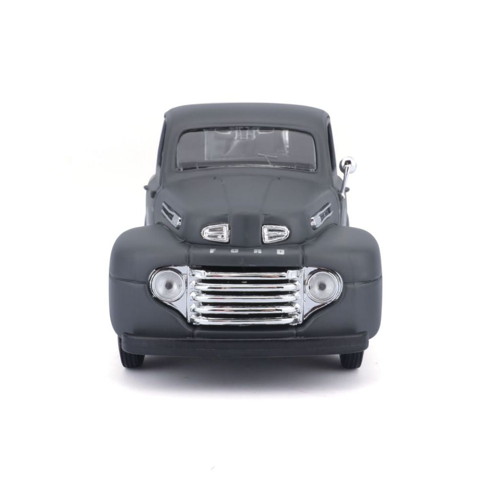 Maisto Ford F-1 Pickup 1948 Flathead Moto 1:24