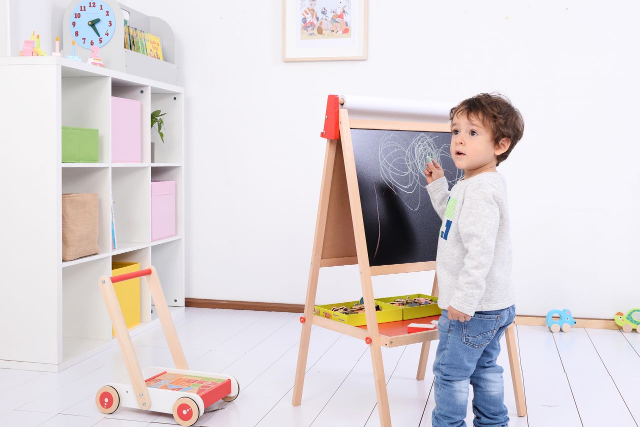 Spielba magnetic board with paper + chalk