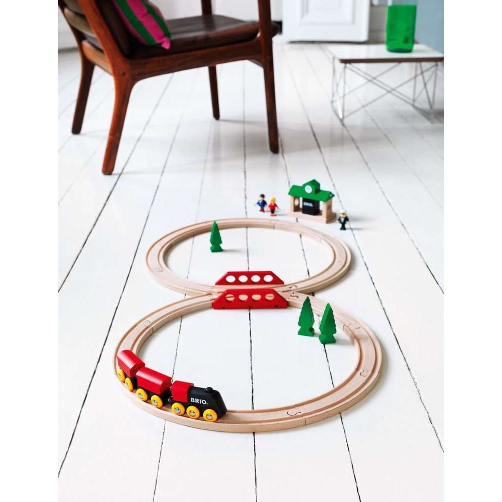 BRIO Classic 8-Figure Set